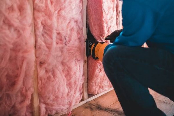 Quels sont les critères de qualité et de performance énergétique à vérifier lors de l'achat d'un appartement aux Gets ?